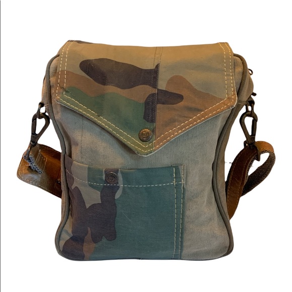 Vintage Addiction Recycled Tent Camo Crossbody Bag - Picture 1 of 10